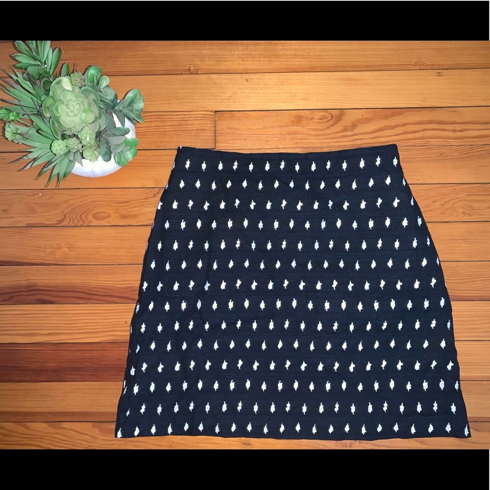 H&M Navy Blue Jacquard Weave Skirt w/ white prints